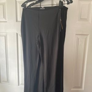 Black pants leggings with bows in back o